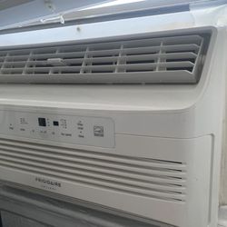 Frigidaire Gallery Window Air Conditioner 