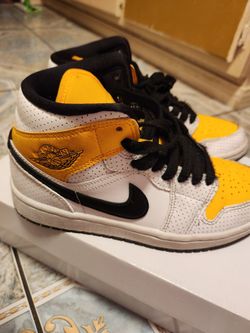 Air jordan mid 1