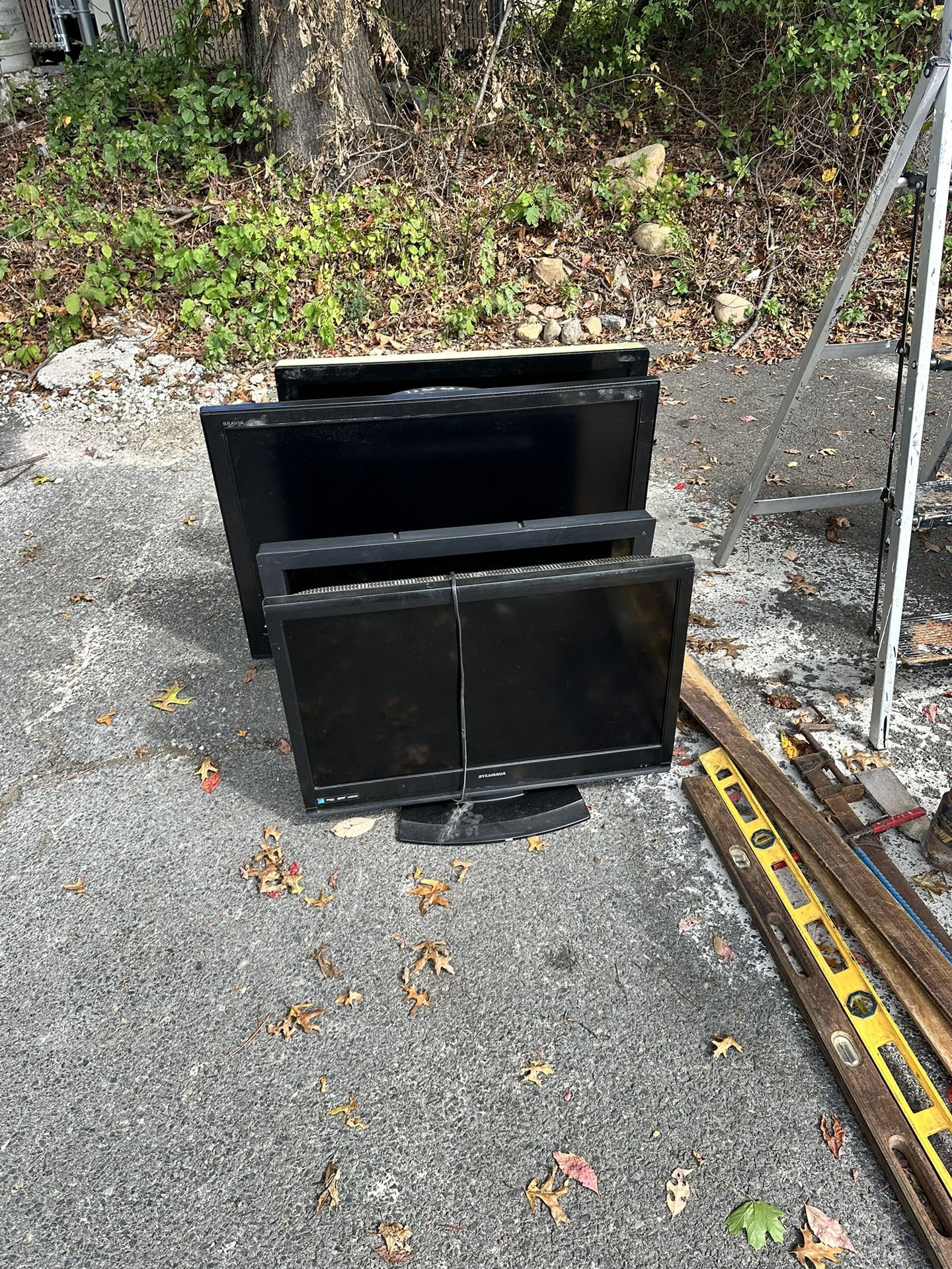 BRICK CITY DISCOUNTS