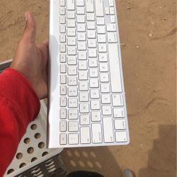 Apple Keyboard
