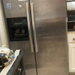 Whirlpool Refridigator