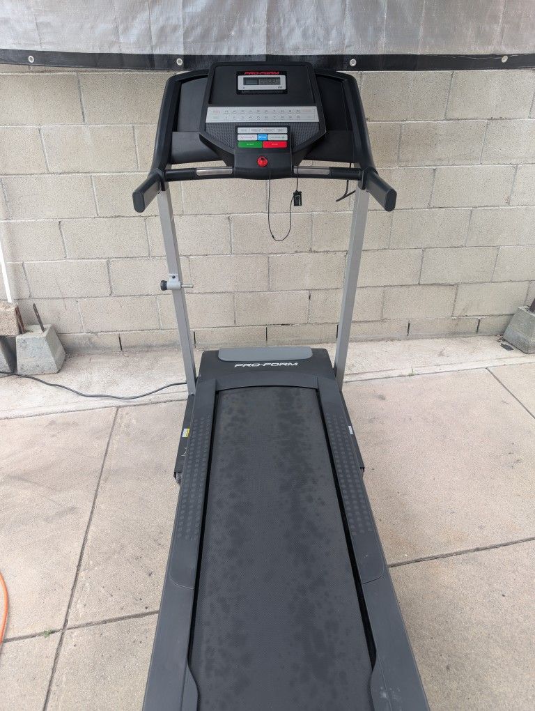 Pro Form Treadmill / Caminadora