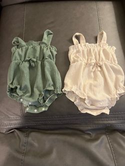 Baby girl rompers 1-3 months