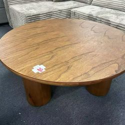 coffee table，$280