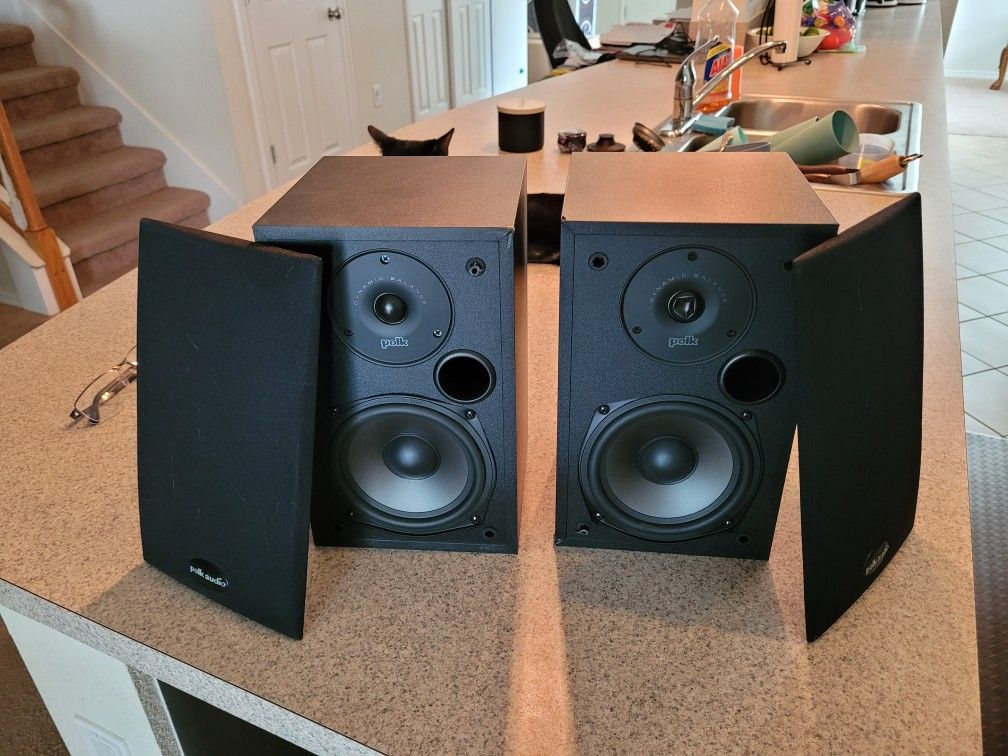 Polk Book Shelf And Center Speakers