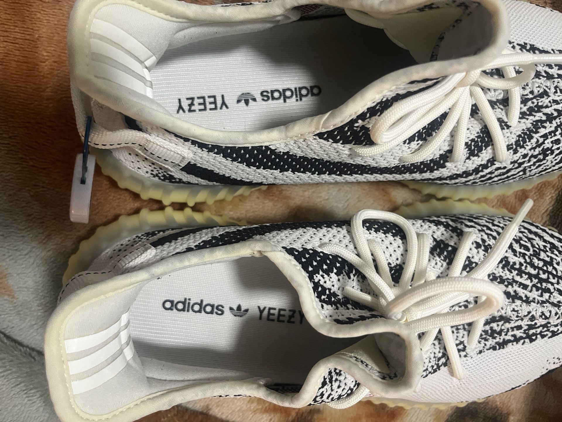 Yeezy 350 Zebra Size 10