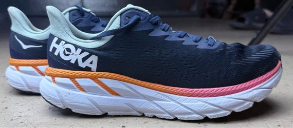 Hoka wide running shoes