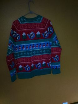 BUCEES CHRISTMAS SWEATER MEN'S LARGE LIKE NEW
