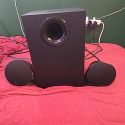 Logitech Computer Speakers With Subwoofer. 