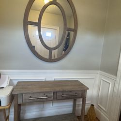 Entry Piece With Mirror