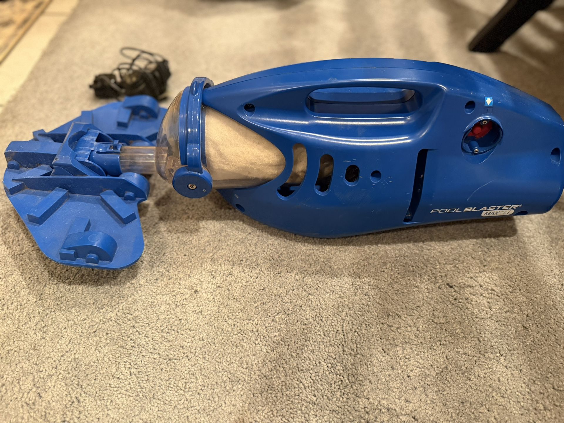 Pool Blaster/ Pool Vacuum Cleaner