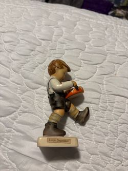 GOEBEL HUMMEL VINTAGE SIGNED FIGURINE” LITTLE DRUMMER”