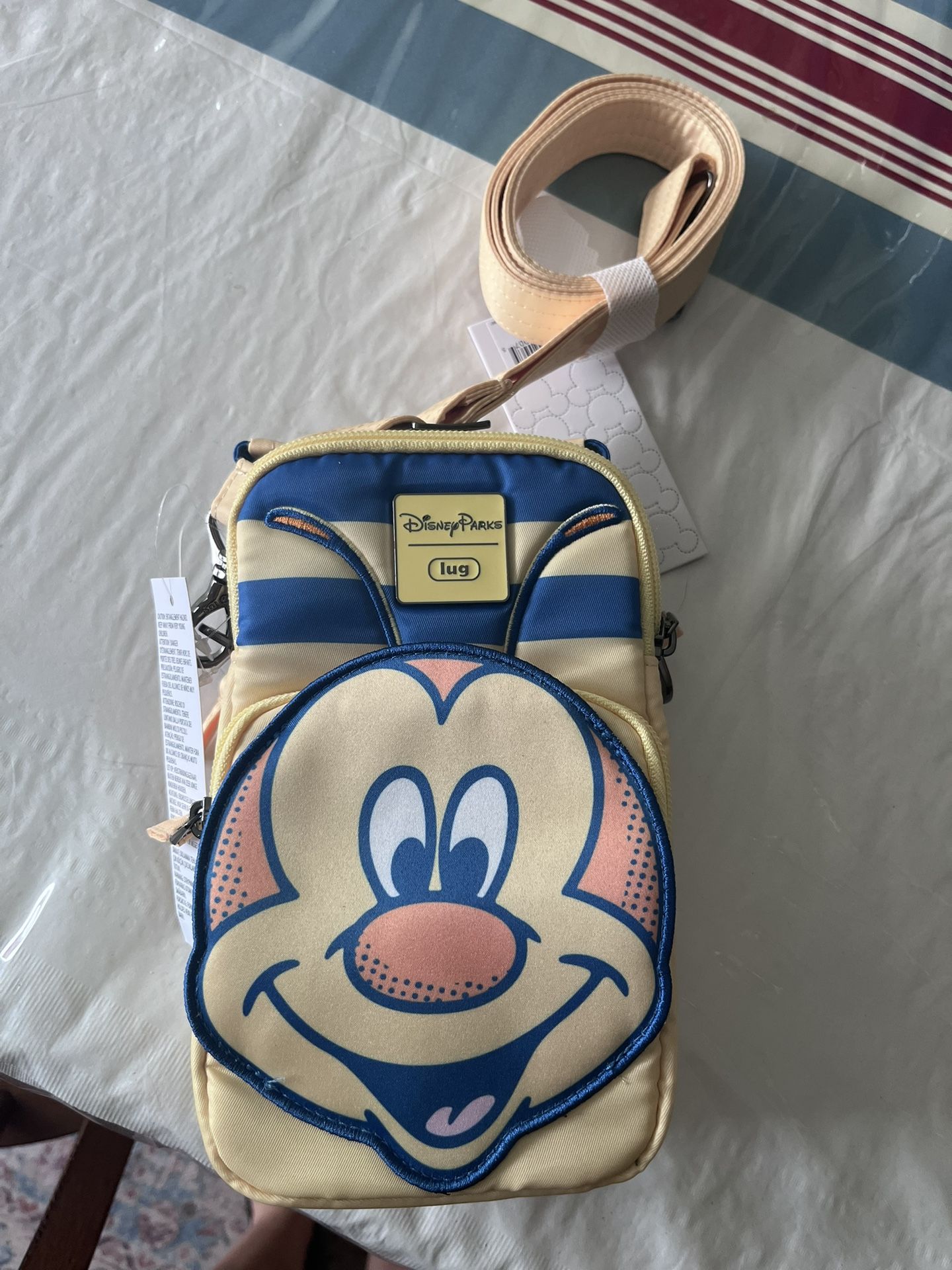 Disney Epcot lug Spike the bee Crossbody