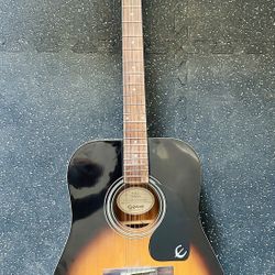 Acoustic Guitar - Epiphone pr 150 vs Like New