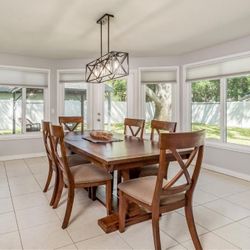 Dining set with 8 Chairs 
