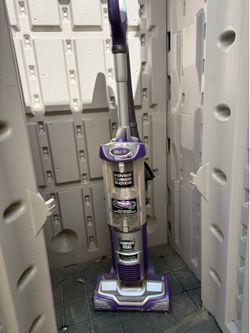 Shark Navigator Lift-Away Upright Vacuum