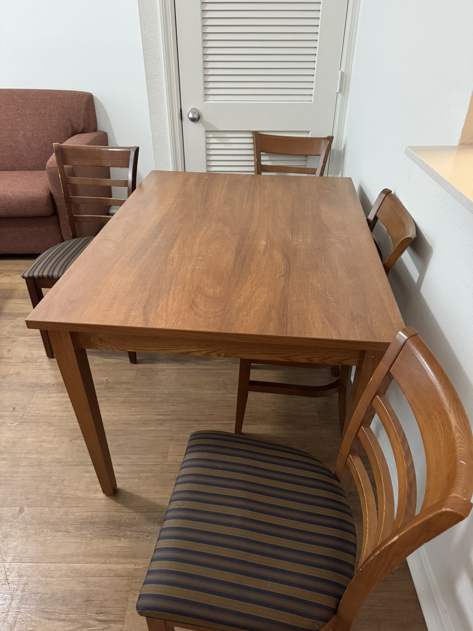 Dining Room Table With Chairs