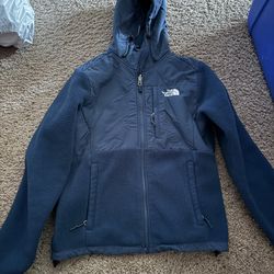 EUC Ladies North Face Hooded Jacket, Small