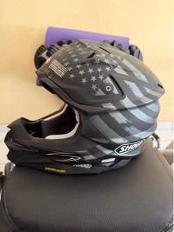 SHOEI VFX -  EVO Faithful Helmet Matte Black/Silver - Large