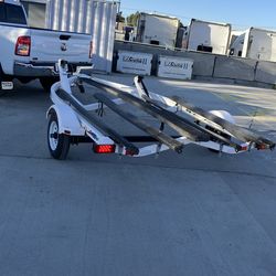 Duel ski trailer