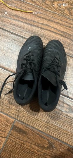 Outdoor cleats size 8