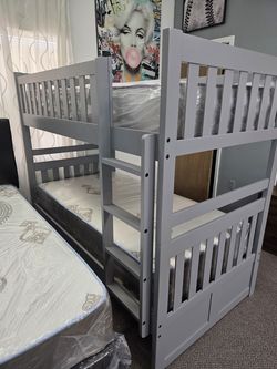 ππ Bunk Bed Grey Twin/Twin and Mattress included