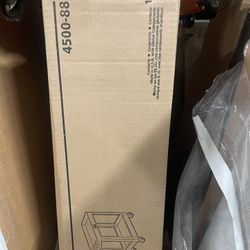 Rubber Maid Cart 