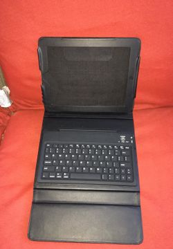 iPad/tablet case with keyboard