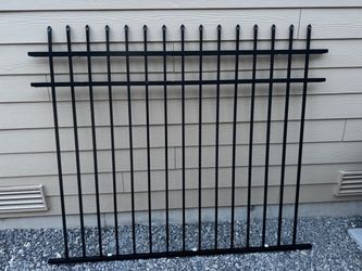 Aluminum fence panel