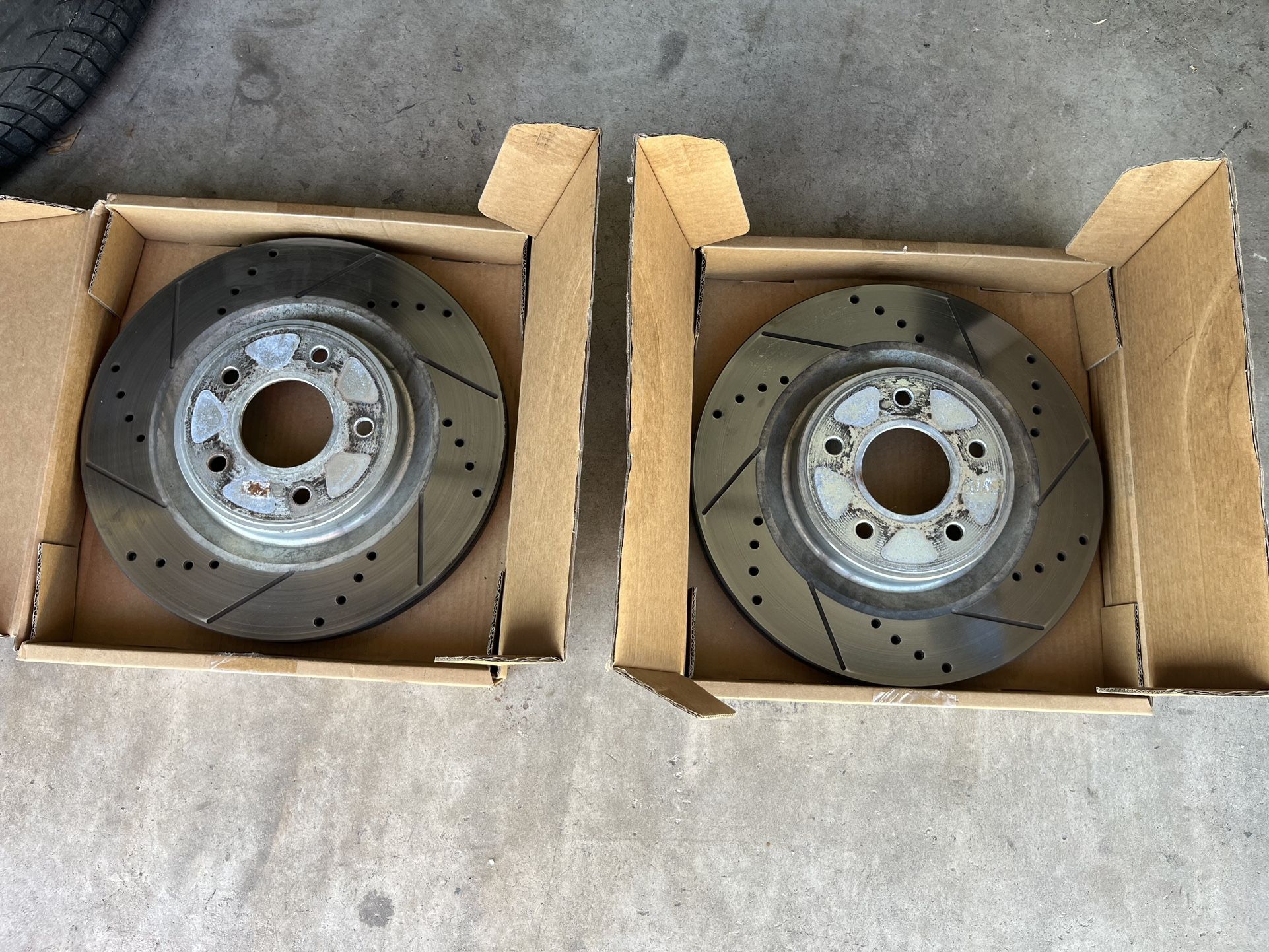 2018 Infinity Q50 S Front Slotted Brake Rotors Like New