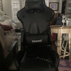 Black Desino Gaming Chair
