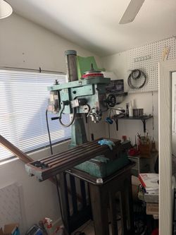 Rong Fu RF-30 Vertical Mill/Drill