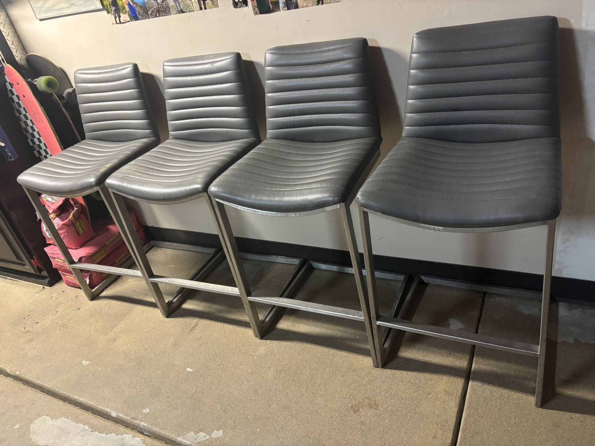 Set of 4 Modern Bar Stools