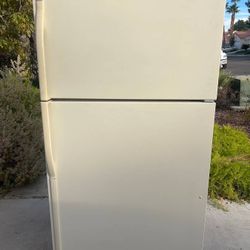 Kenmore Refrigerator Working  Great