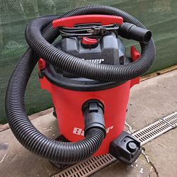 BAUER 6 GALLON WET/DRY SHOP VACUUM 