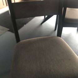 Dining Table With Four Chair 