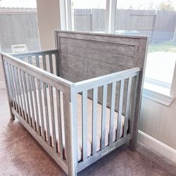 Baby / Toddler Crib (4 In 1 Convertible)