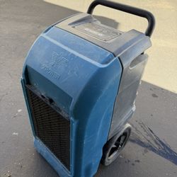 Dehumidifier 