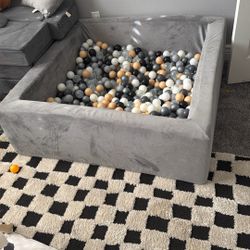 Ball pit