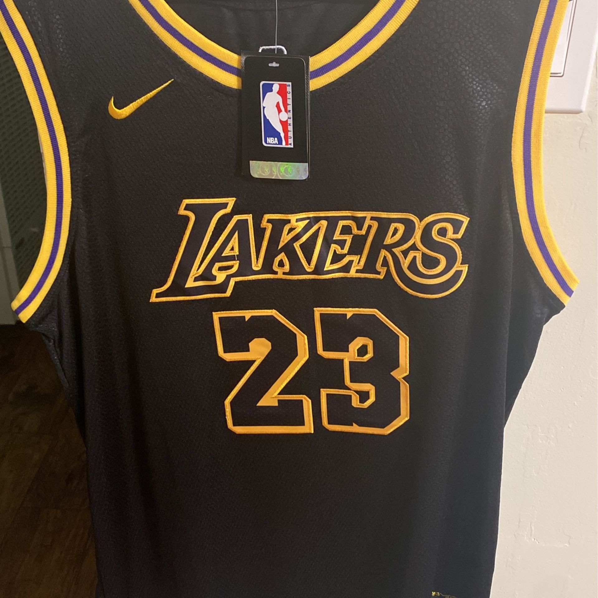 Lakers Lebron Jersey XL