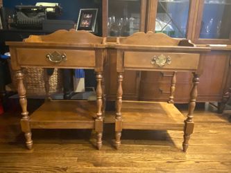 Pair of vintage colonial nightstand