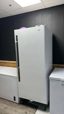 Summit Commercial SCUR20 All-Refrigerator – Excellent Condition