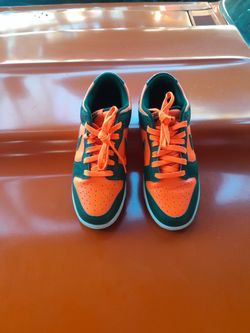 Nike Dunks. Size 8