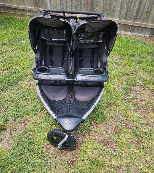 Bob Duallie With Snack Tray
