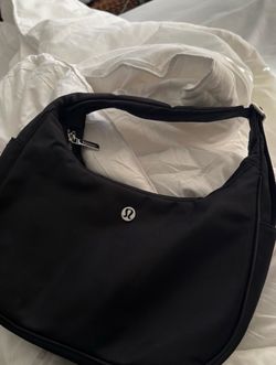 Lululemon City Essentials Shoulder Bag 4L