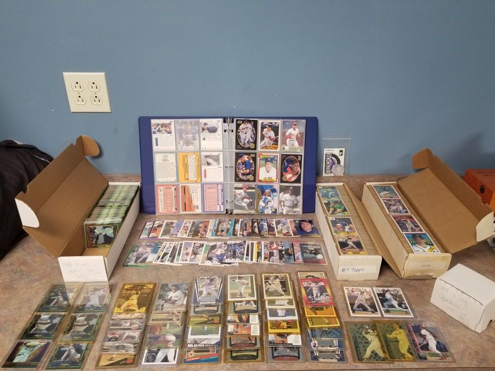 Nice Vintage Baseball Card Collection with sets stars Hofs rookies + more