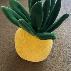Plush pineapple