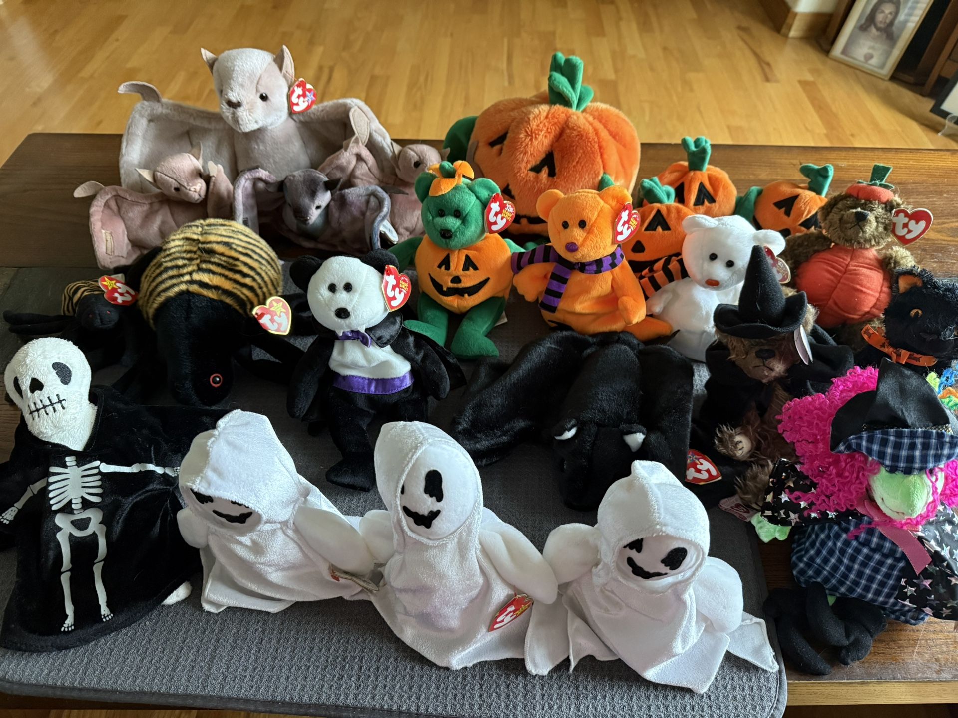 24 Vintage Halloween 🎃 Beanie Buddy And Babies Collection