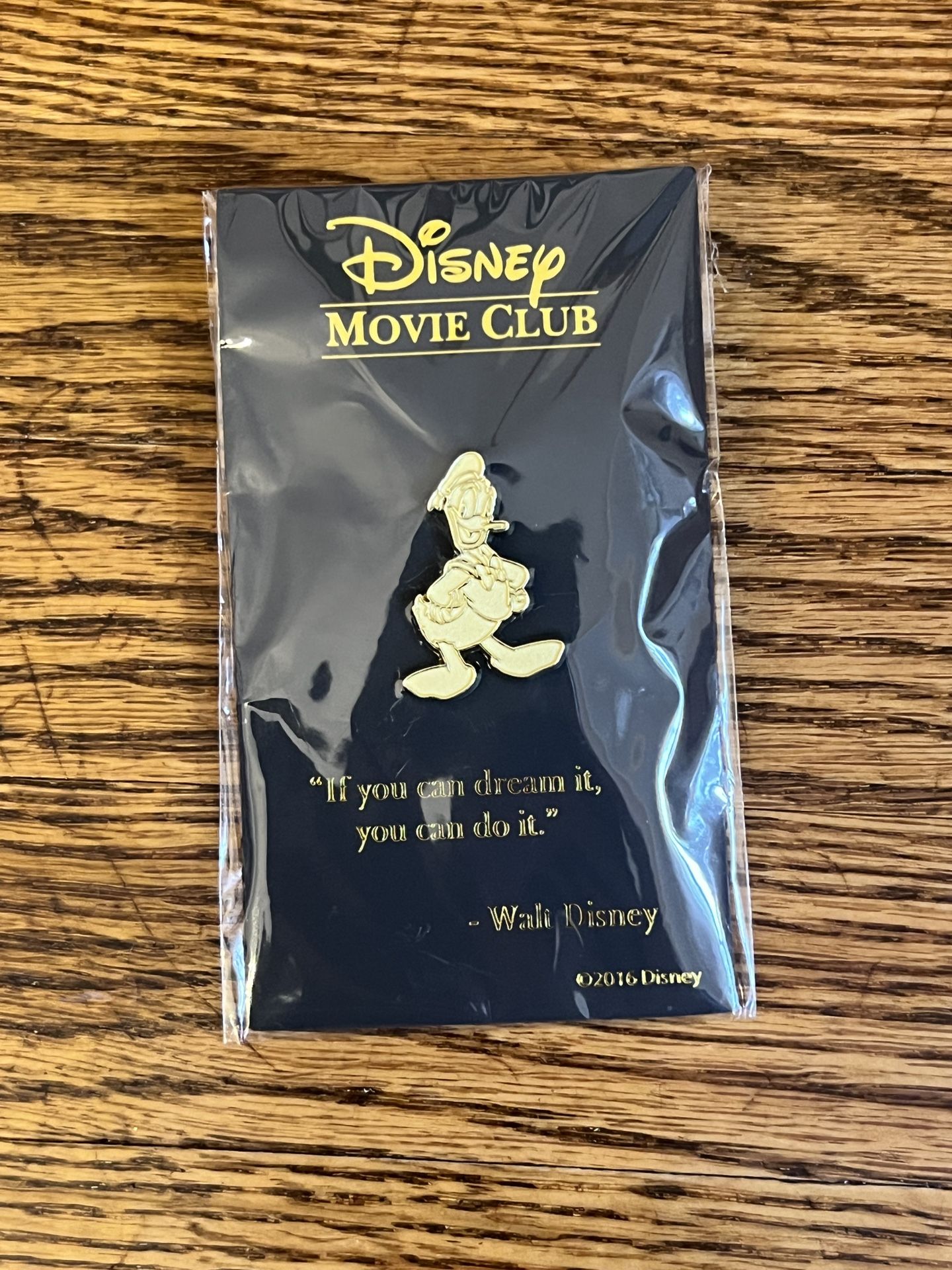 Disney Movie Club Collectible VIP Pin Gold Anniversary Donald Duck