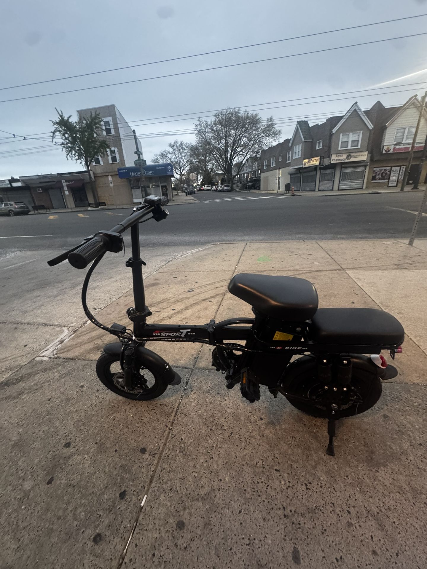 E Bike mini 20-25 MPH Brand new condition 